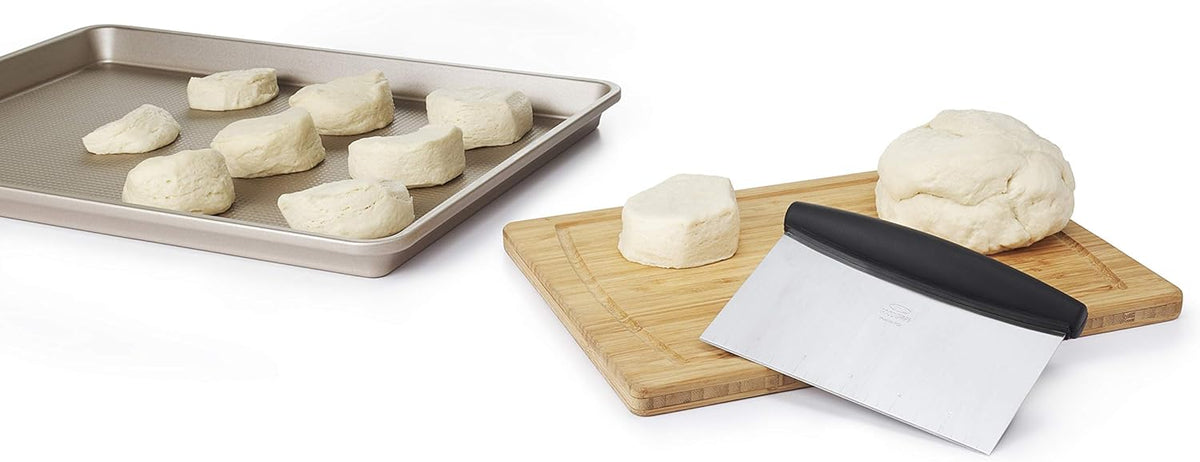 OXO Good Grips Stainless Steel Multi-Purpose Scraper & Chopper, Dough Cutter for Pizza, Bread and Cookie Dough, Multi-Purpose Vegetable Chopper, Dishwasher-Safe Kitchen Essential